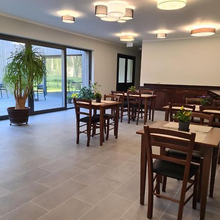 Viesu Nams Upe Hotell Roja Exteriör bild
