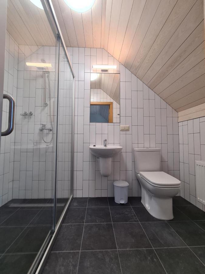 Viesu Nams Upe Hotell Roja Exteriör bild